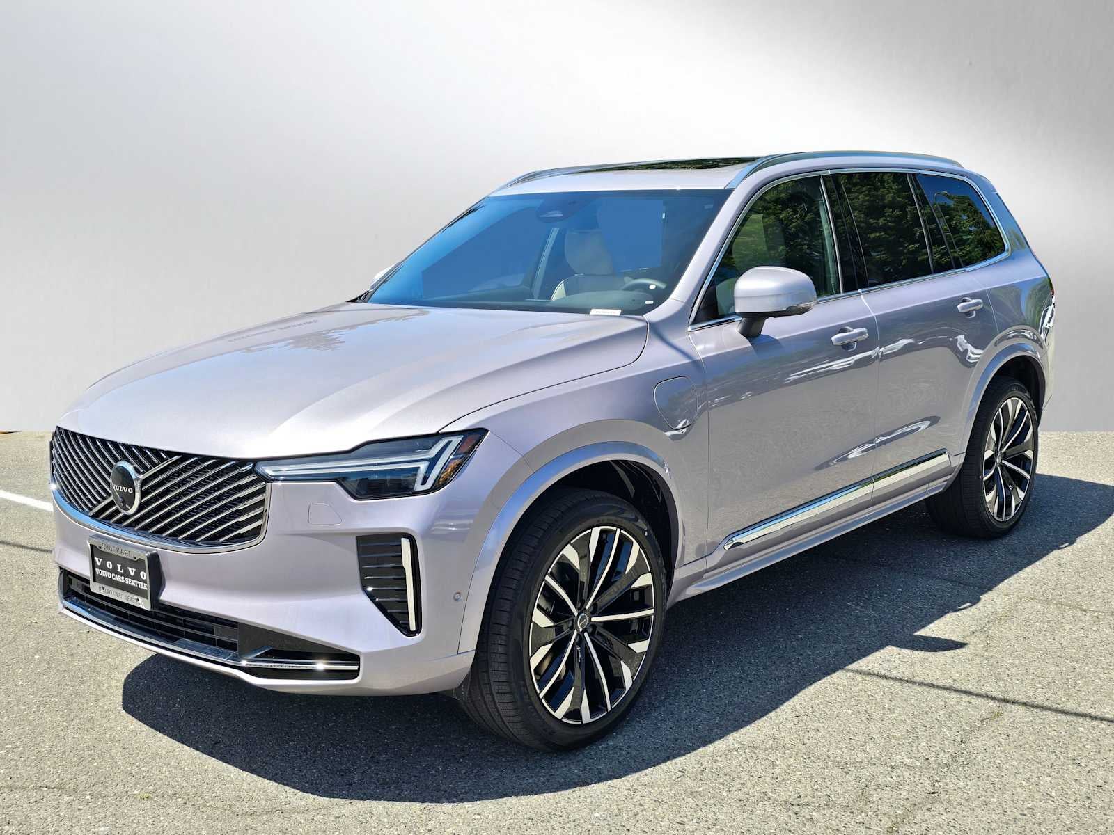 2026 Volvo XC90 Plug-In Hybrid Plus