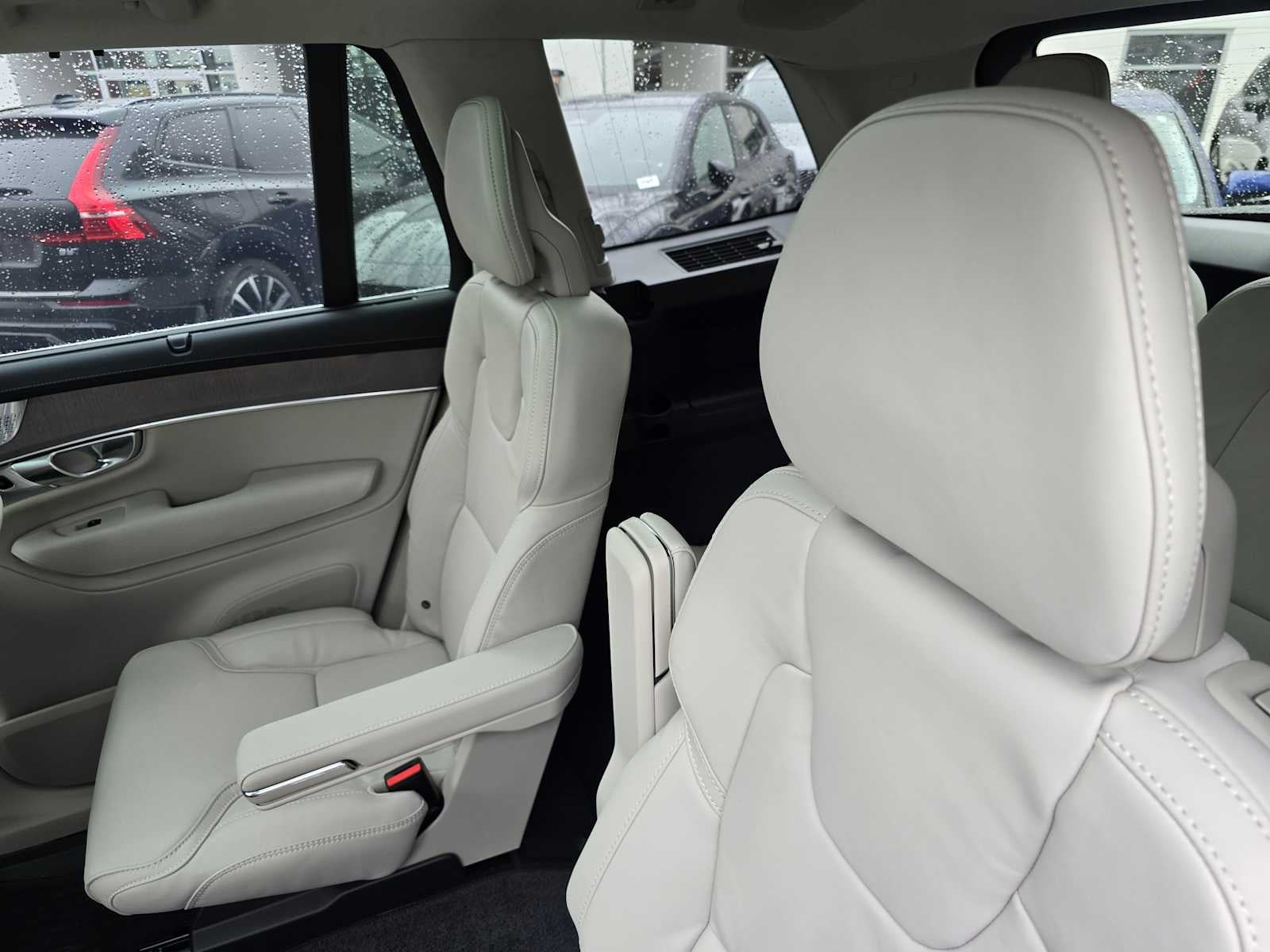2026 Volvo XC90 Plug-In Hybrid Ultra