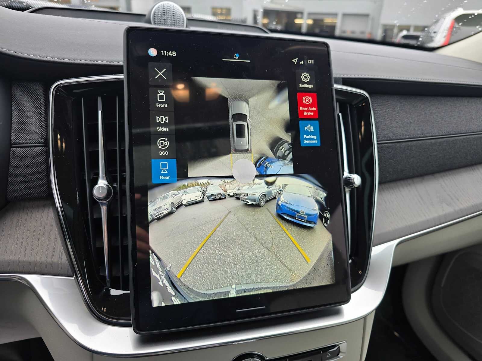 2026 Volvo XC90 Plug-In Hybrid Ultra