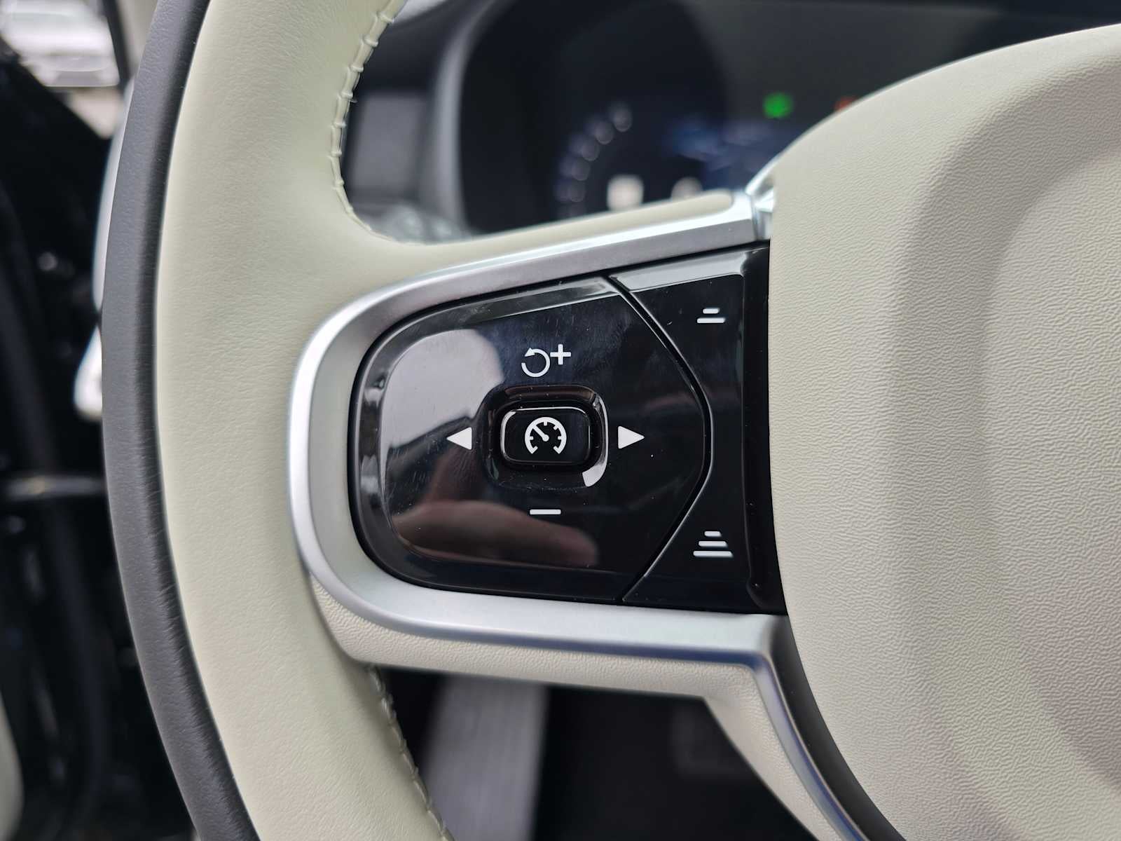 2026 Volvo XC90 Plug-In Hybrid Ultra