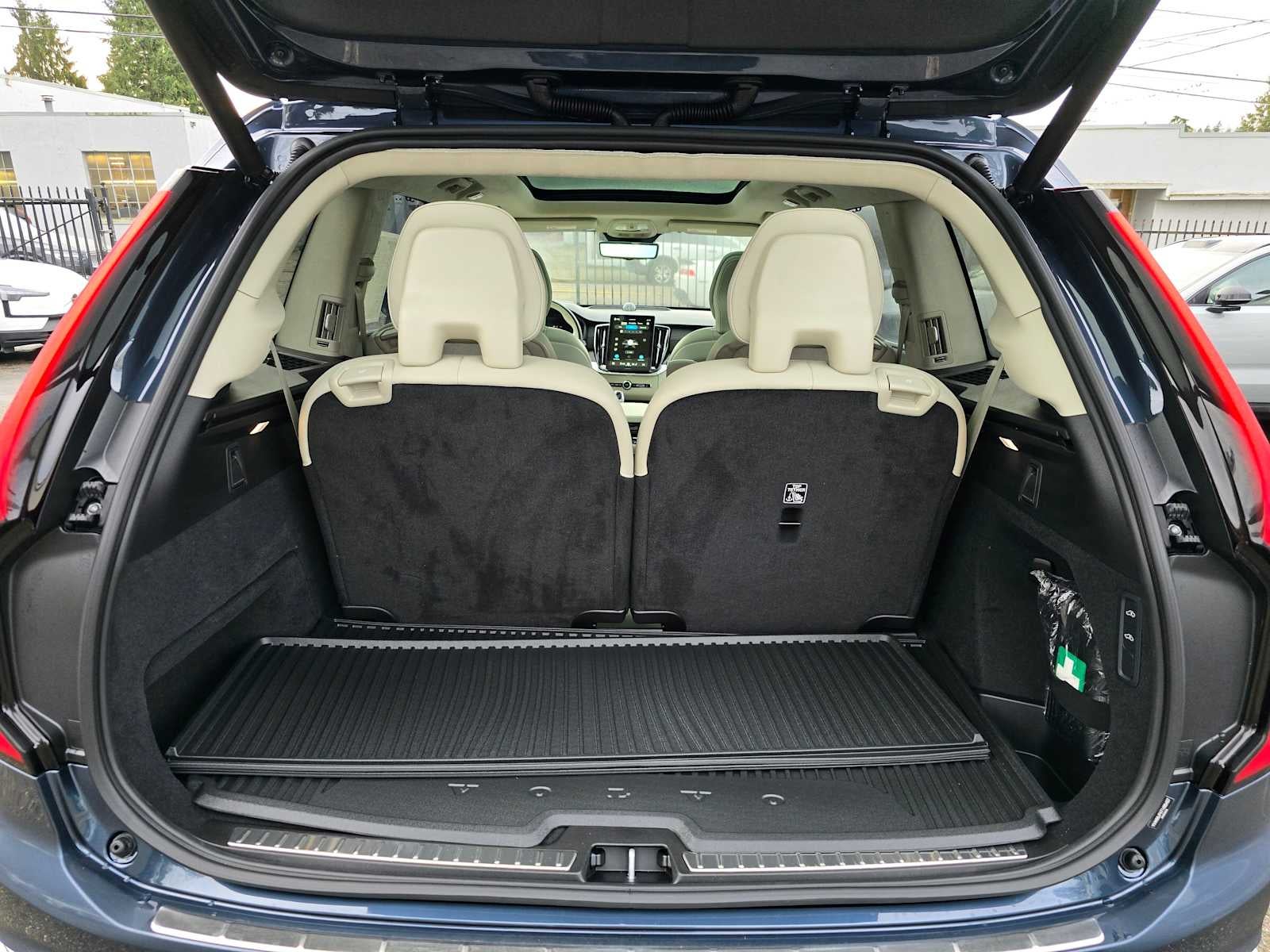 2026 Volvo XC90 Plug-In Hybrid Ultra