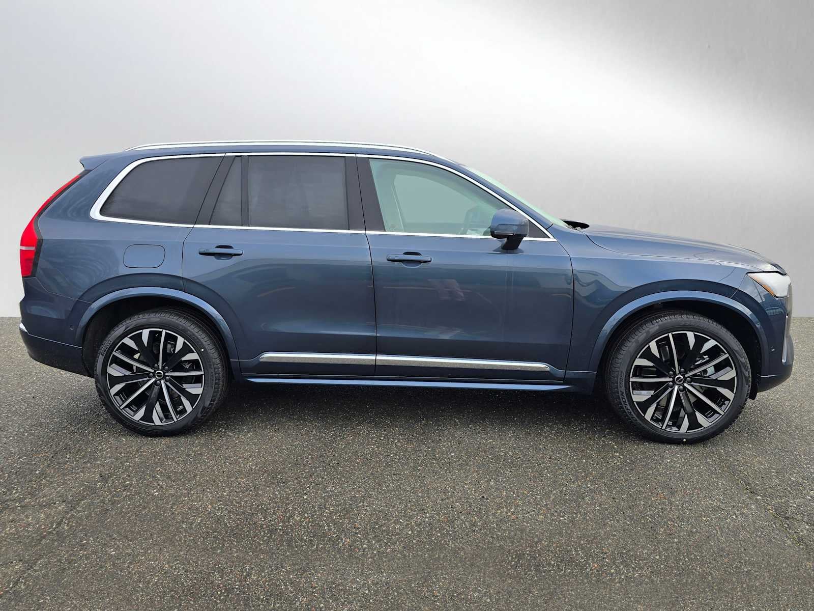 2026 Volvo XC90 Plug-In Hybrid Ultra