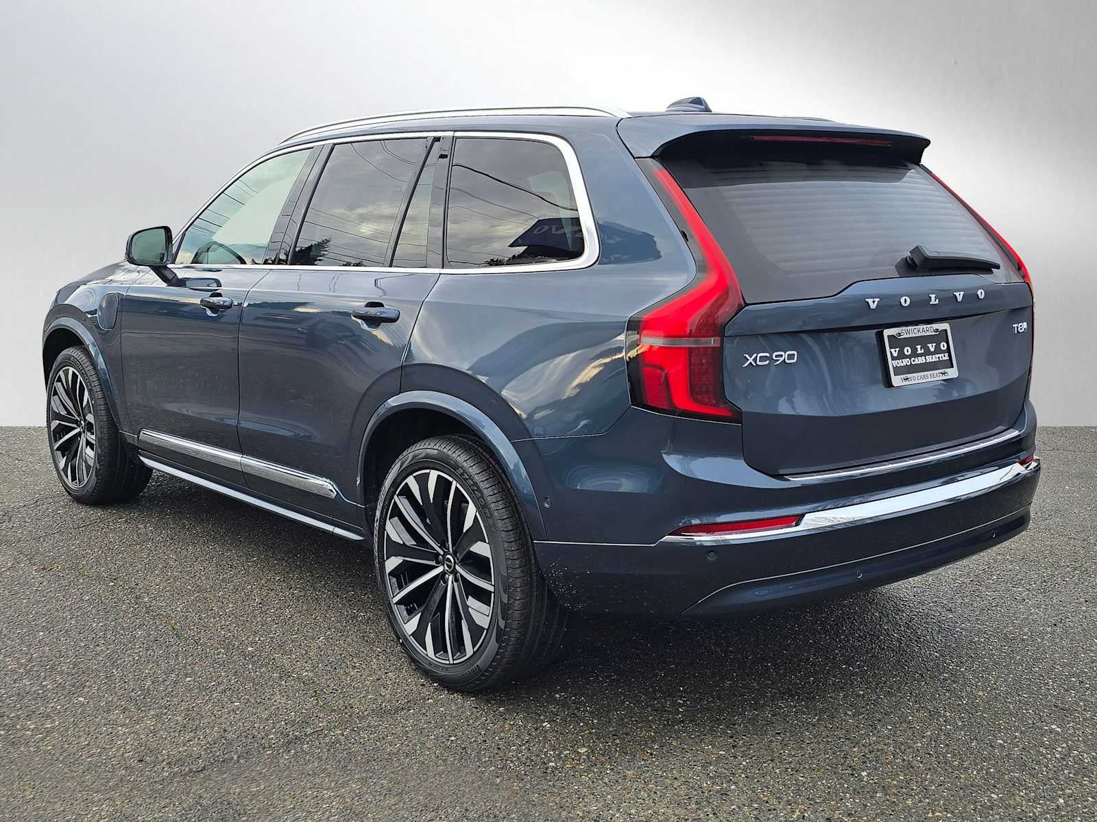 2026 Volvo XC90 Plug-In Hybrid Ultra