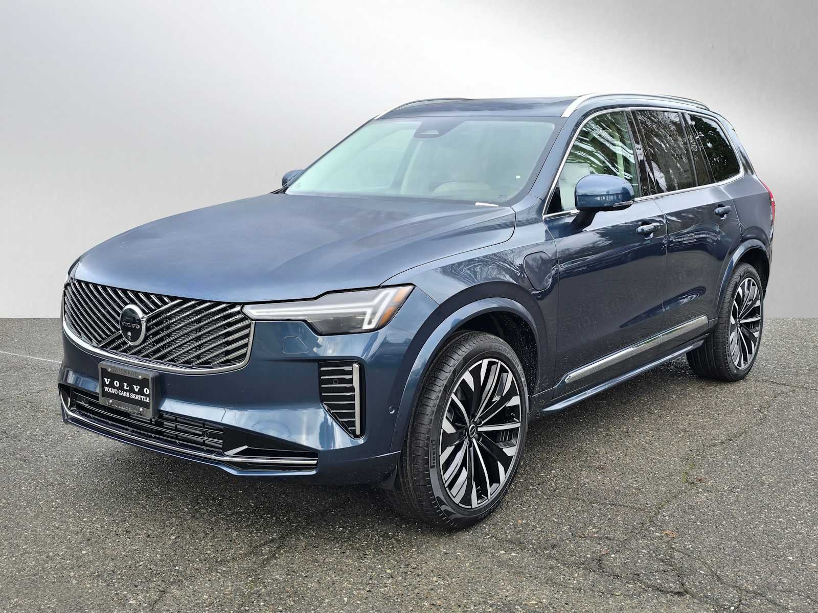 2026 Volvo XC90 Plug-In Hybrid Ultra