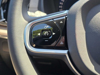 2026 Volvo XC90 Plug-In Hybrid Ultra Dark Theme