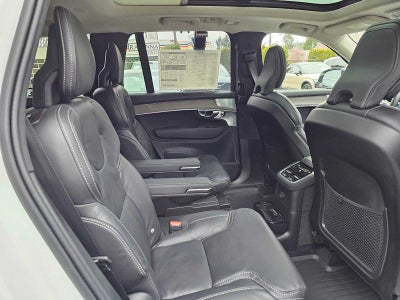 2026 Volvo XC90 Plug-In Hybrid Ultra Dark Theme