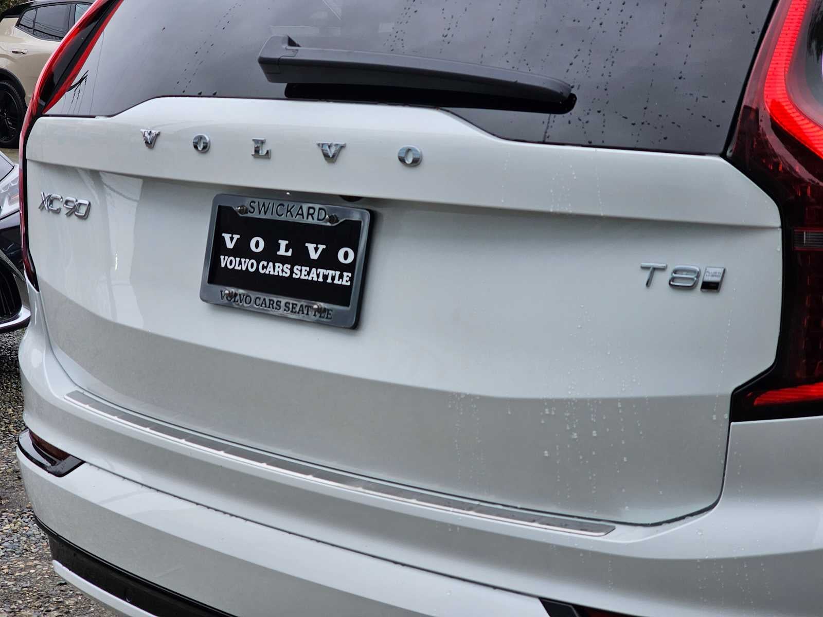 2026 Volvo XC90 Plug-In Hybrid Ultra Dark Theme