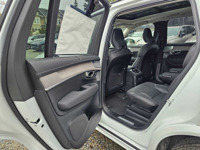 2026 Volvo XC90 Plug-In Hybrid Ultra Dark Theme