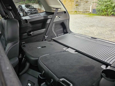 2026 Volvo XC90 Plug-In Hybrid Ultra Dark Theme