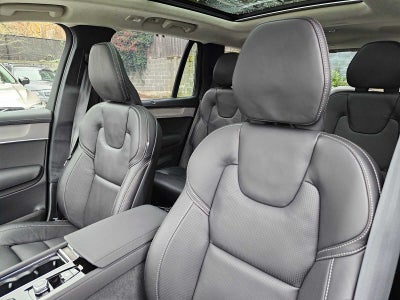 2026 Volvo XC90 Plug-In Hybrid Ultra Dark Theme