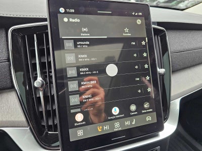 2026 Volvo XC90 Plug-In Hybrid Ultra Dark Theme