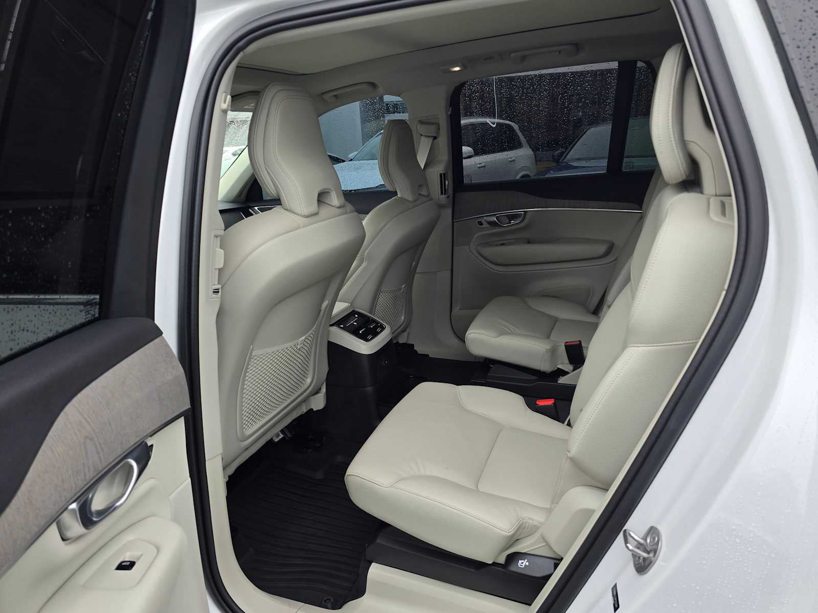 2024 Volvo XC90 Recharge Plug-In Hybrid Plus