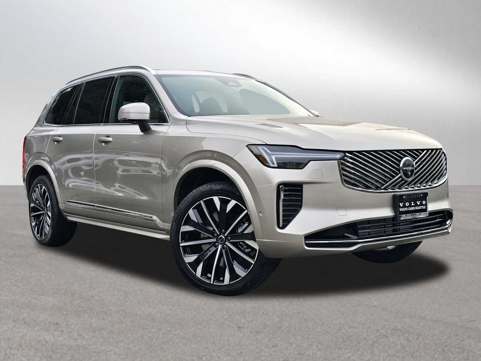 2026 Volvo XC90 Plug-In Hybrid Plus