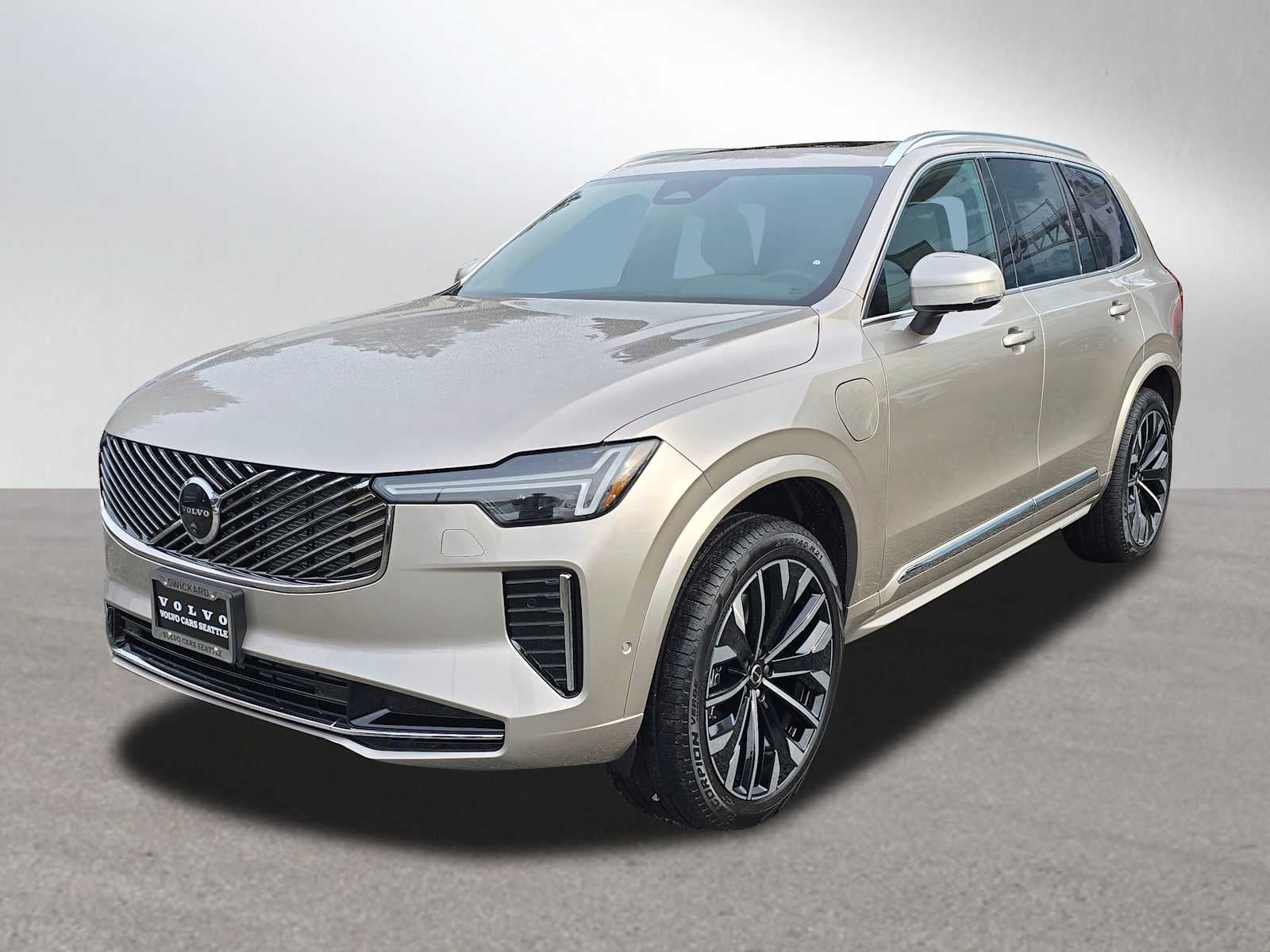 2026 Volvo XC90 Plug-In Hybrid Plus