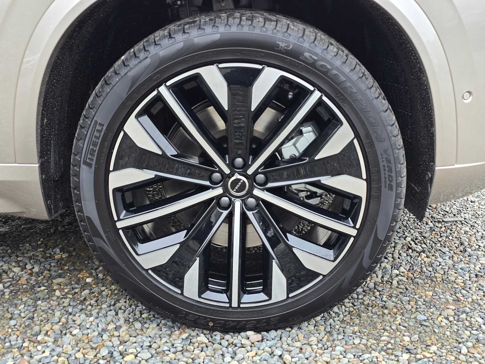2026 Volvo XC90 Plug-In Hybrid Plus