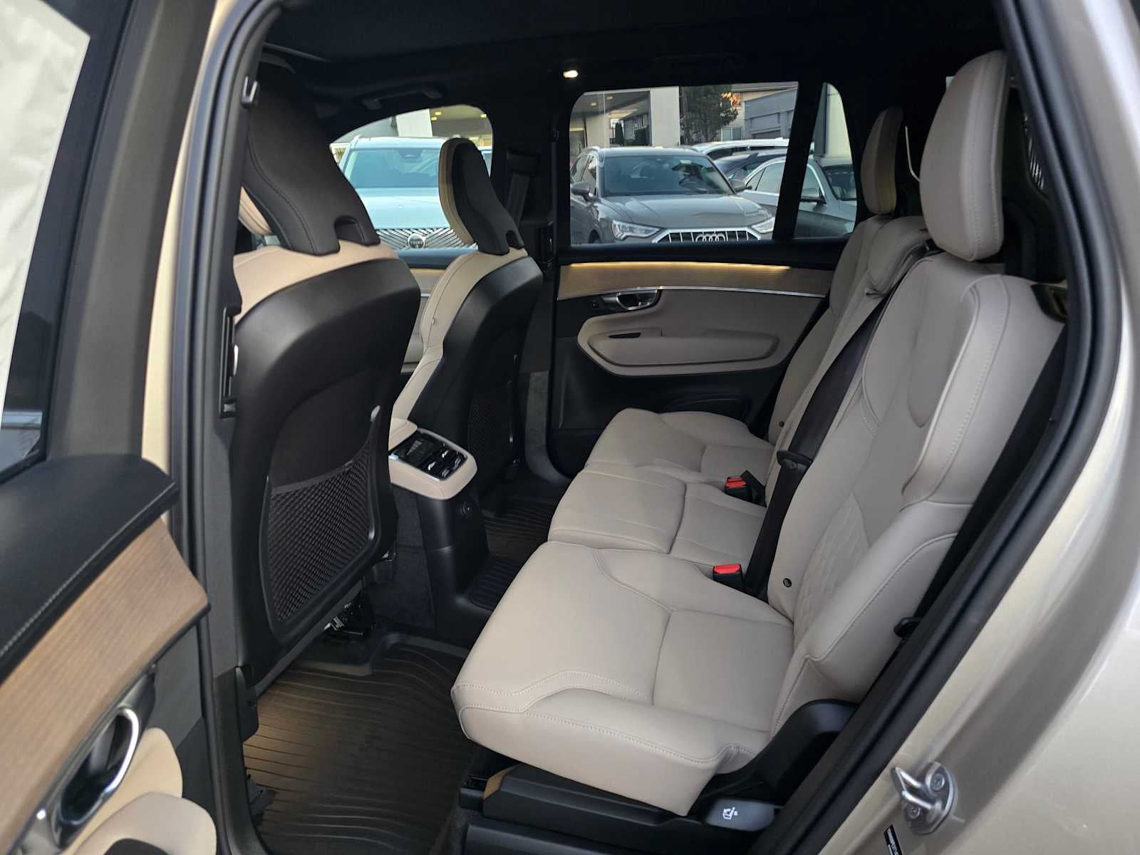 2026 Volvo XC90 Plug-In Hybrid Plus