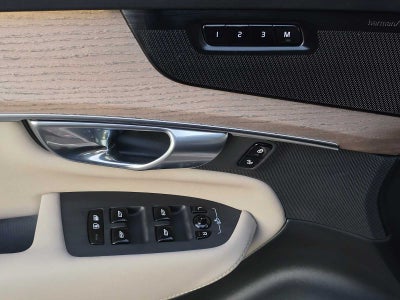 2026 Volvo XC90 Plug-In Hybrid Plus