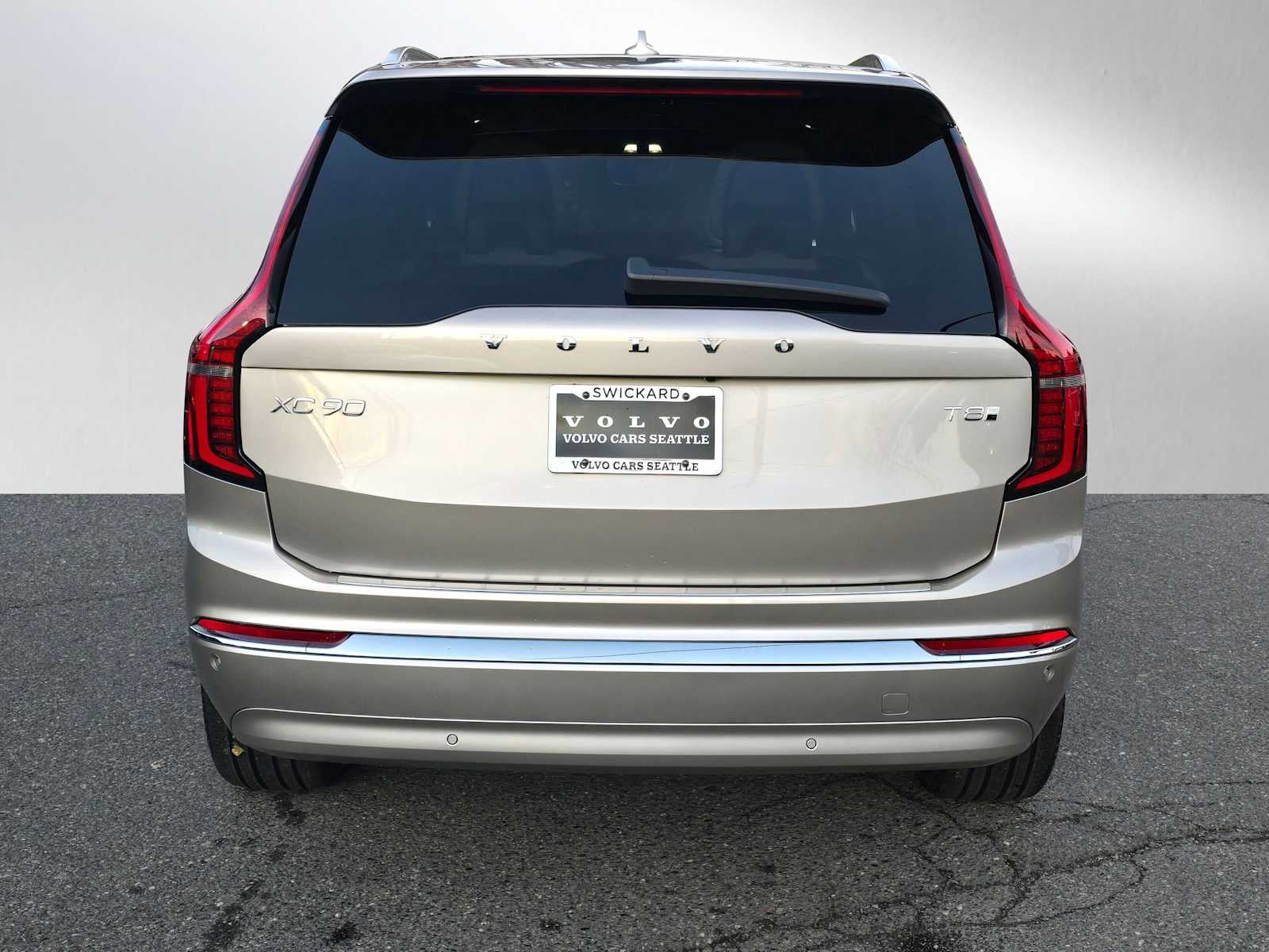 2026 Volvo XC90 Plug-In Hybrid Plus