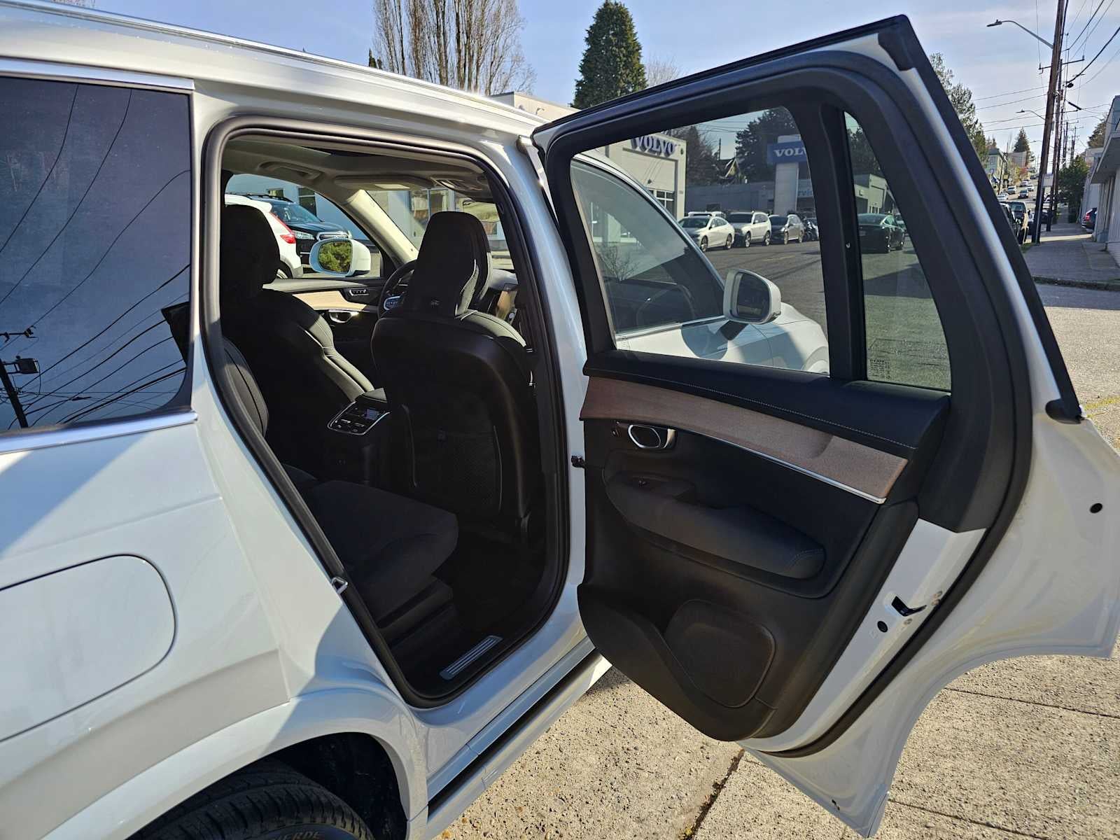 2026 Volvo XC90 Plug-In Hybrid Plus