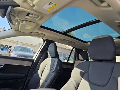 2026 Volvo XC90 Plug-In Hybrid Plus