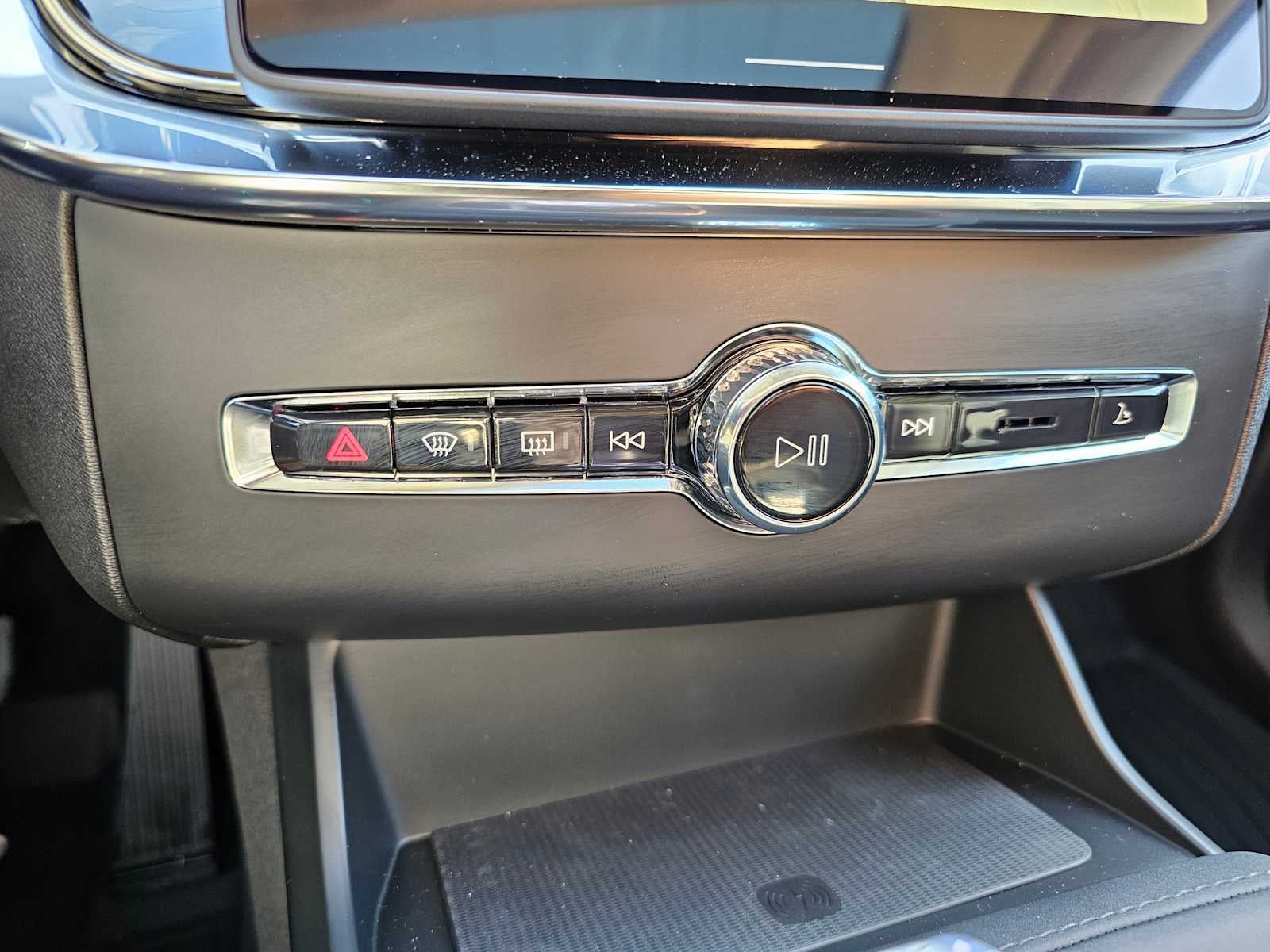 2026 Volvo XC90 Plug-In Hybrid Plus
