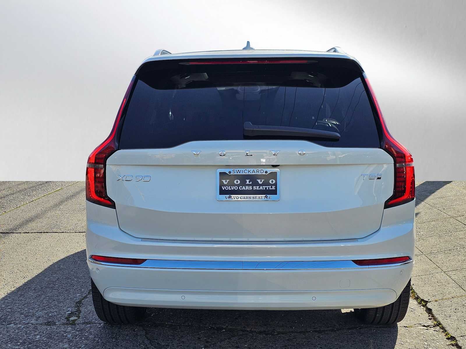 2026 Volvo XC90 Plug-In Hybrid Plus