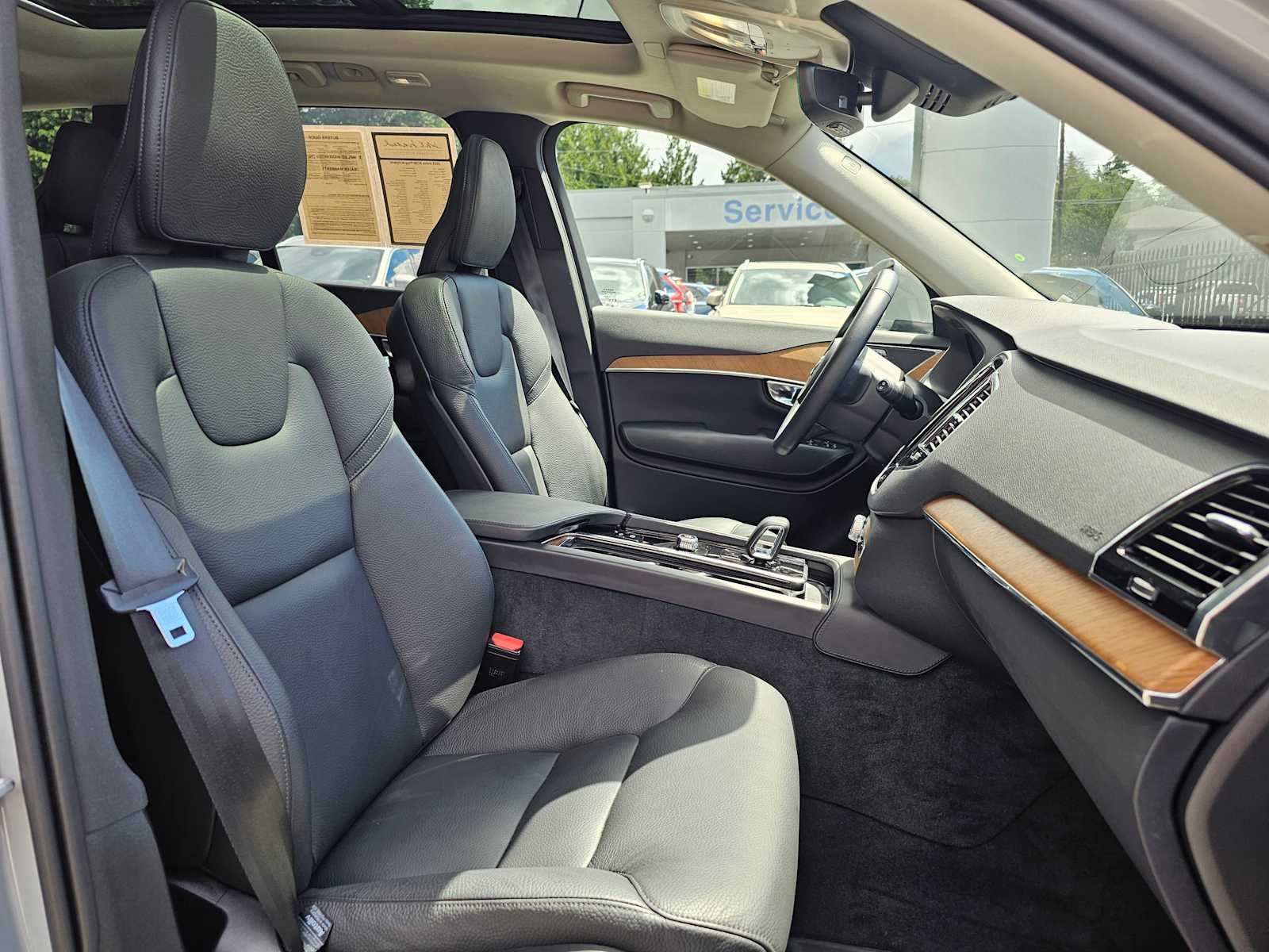 2025 Volvo XC90 Plug-In Hybrid Plus