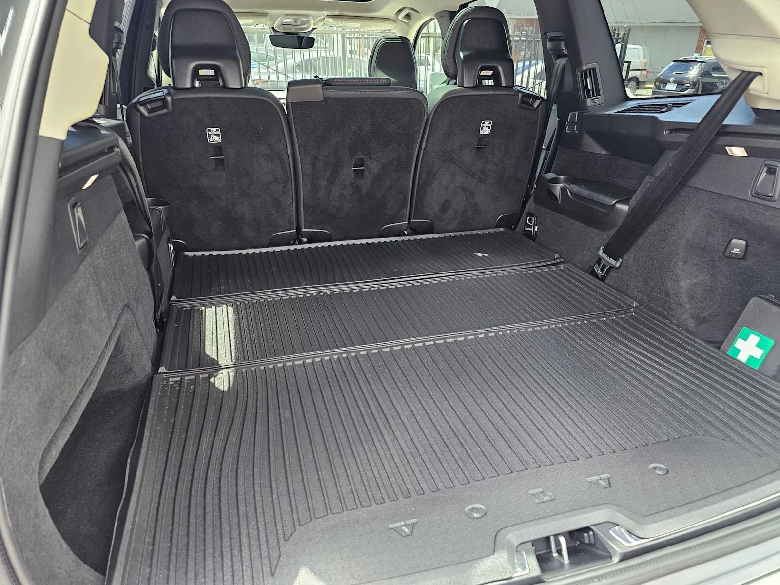 2025 Volvo XC90 Plug-In Hybrid Plus