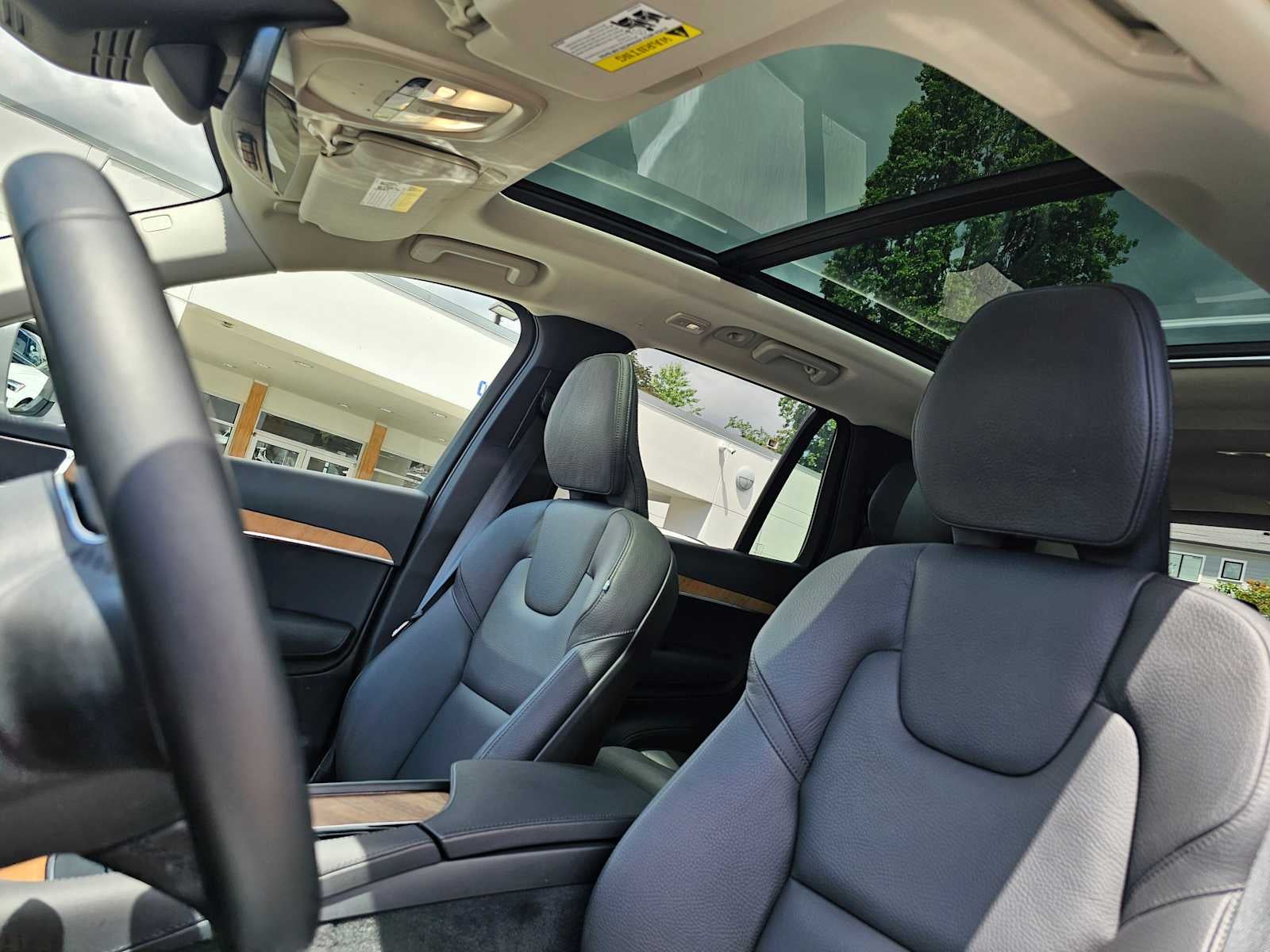 2025 Volvo XC90 Plug-In Hybrid Plus