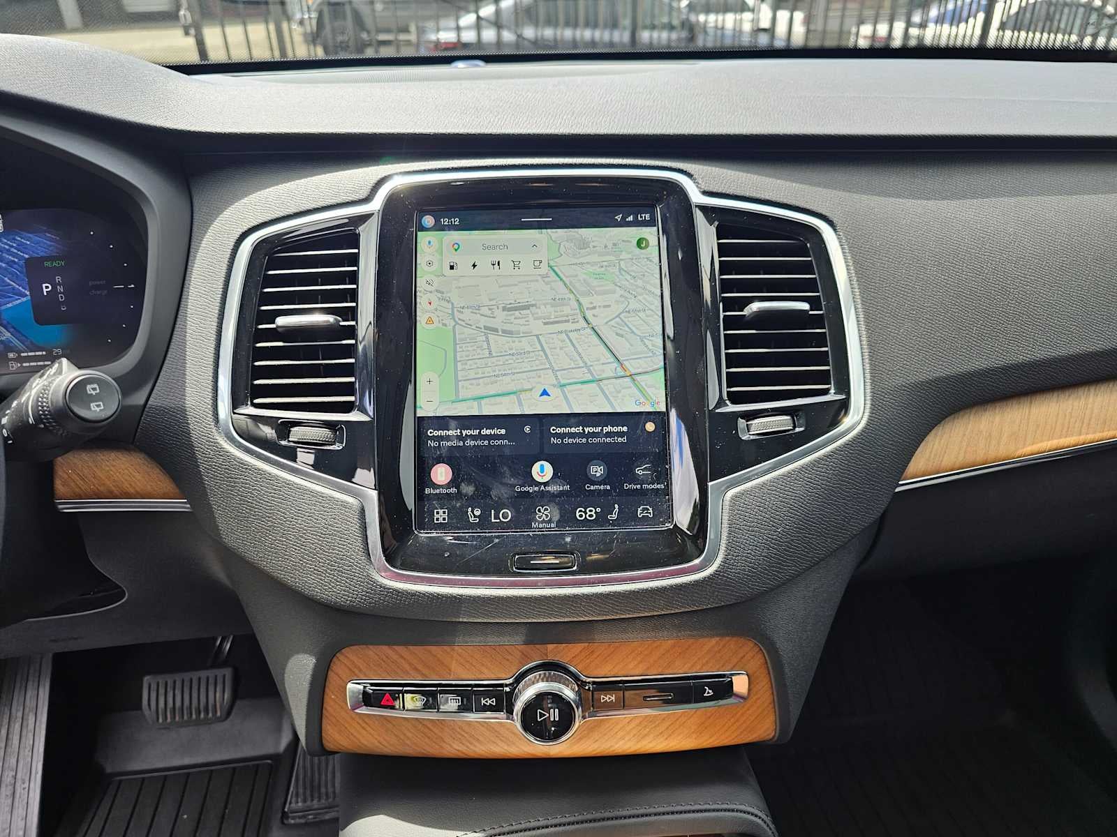 2025 Volvo XC90 Plug-In Hybrid Plus