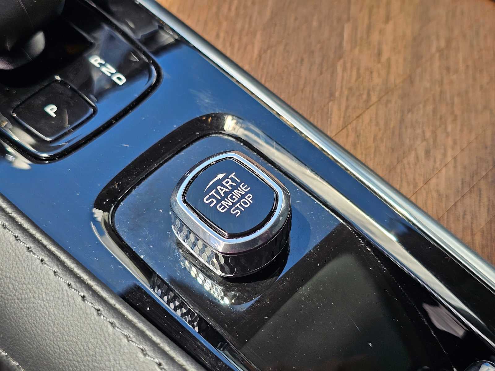 2025 Volvo XC90 Plug-In Hybrid Plus