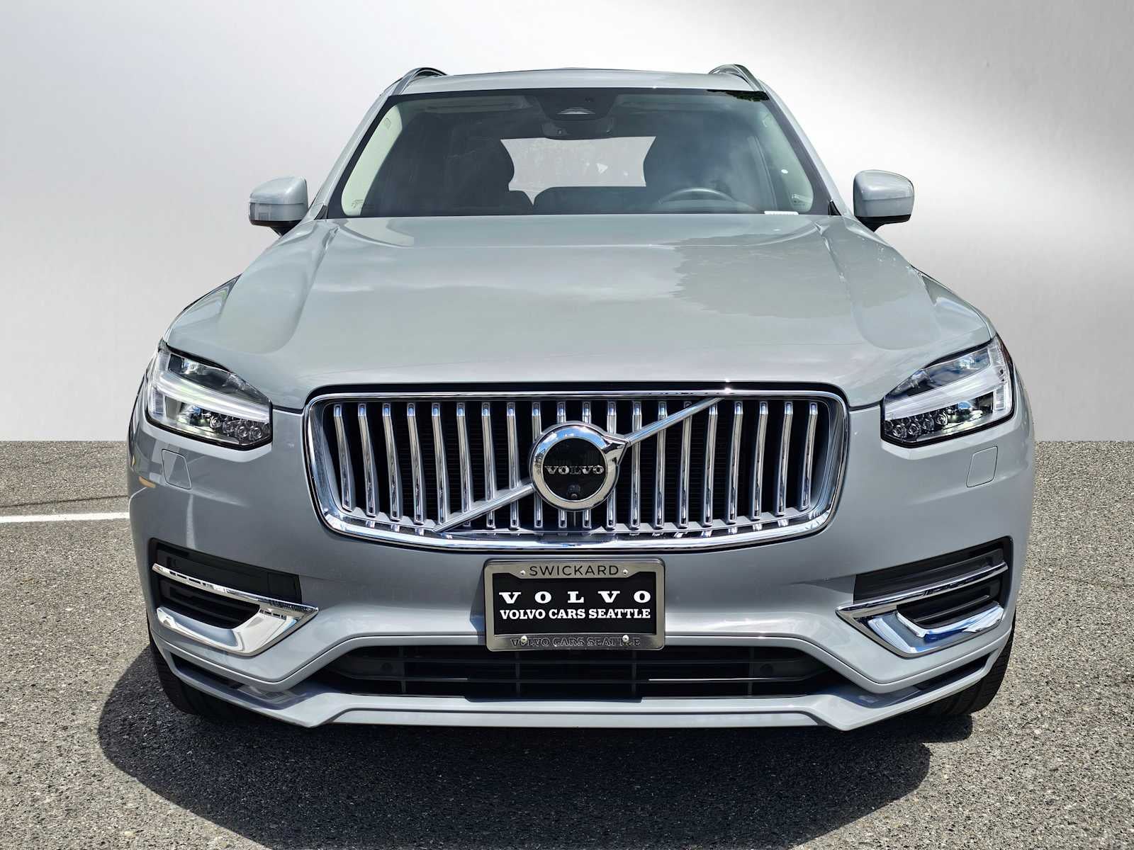 2025 Volvo XC90 Plug-In Hybrid Plus