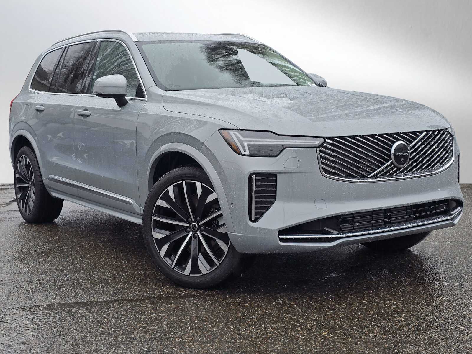 2026 Volvo XC90 Plug-In Hybrid Plus