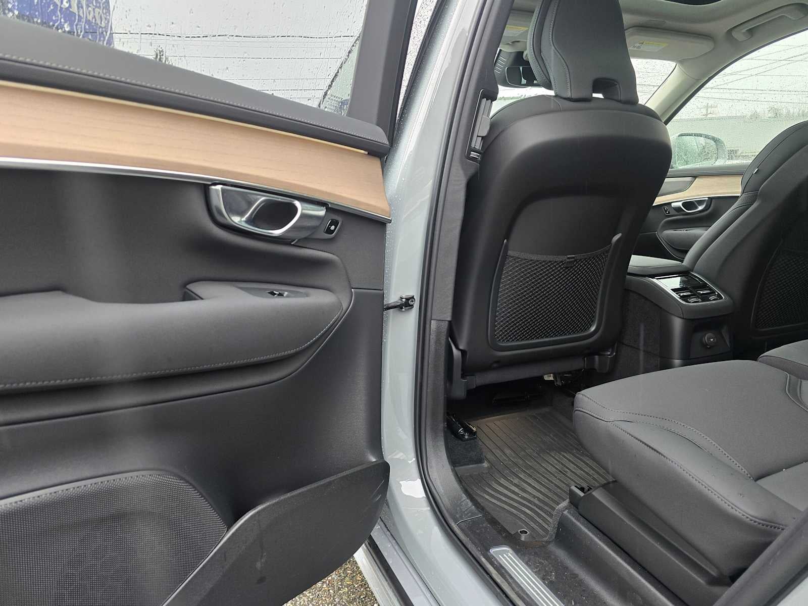 2026 Volvo XC90 Plug-In Hybrid Plus