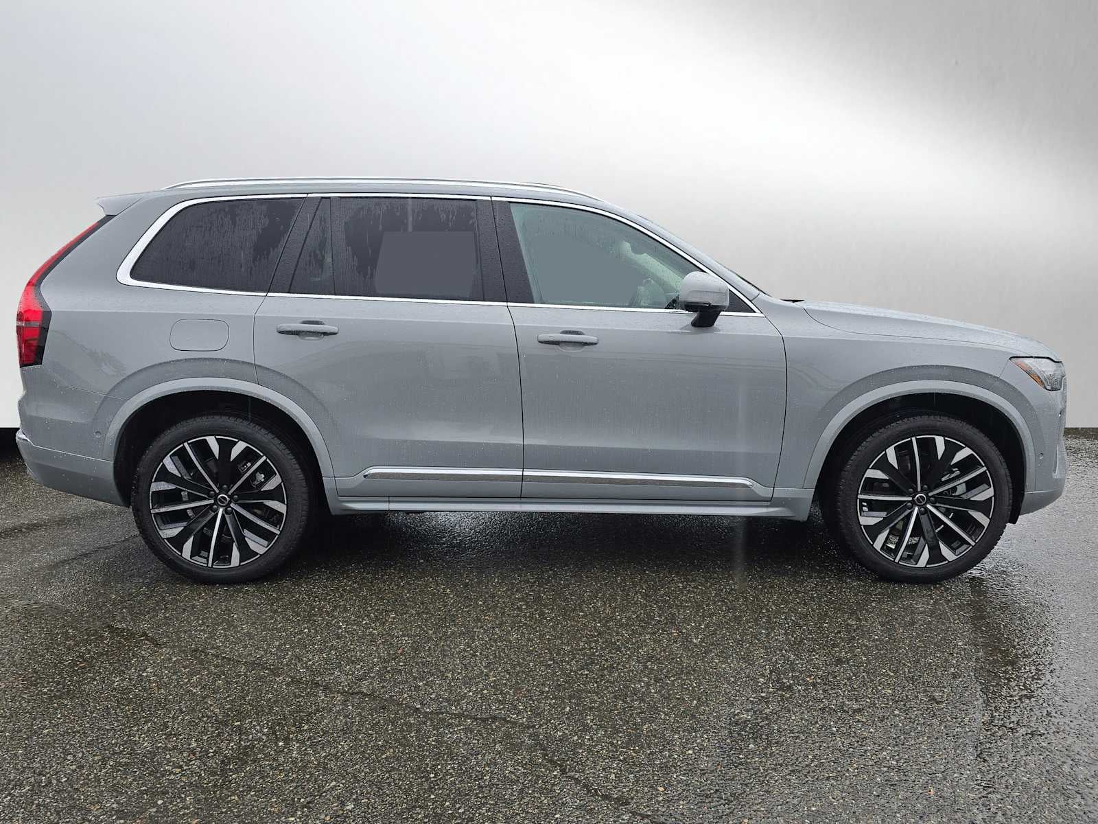 2026 Volvo XC90 Plug-In Hybrid Plus