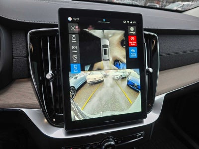 2026 Volvo XC90 Plug-In Hybrid Plus