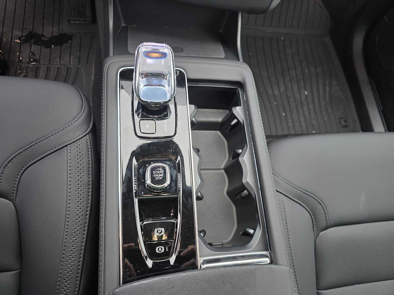 2026 Volvo XC90 Plug-In Hybrid Plus