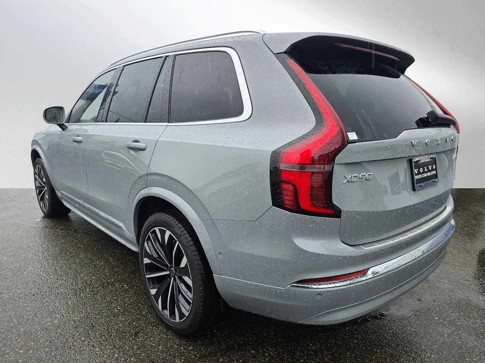 2026 Volvo XC90 Plug-In Hybrid Plus