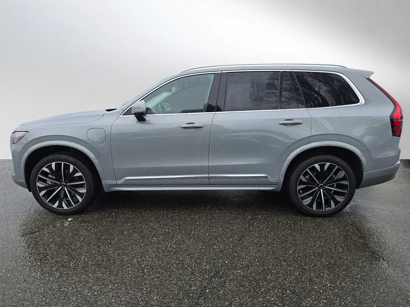 2026 Volvo XC90 Plug-In Hybrid Plus