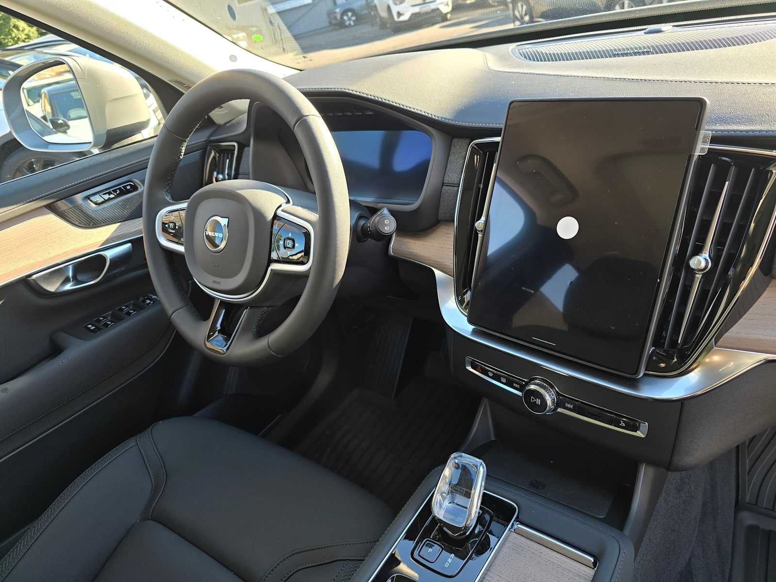 2026 Volvo XC90 Plug-In Hybrid Plus