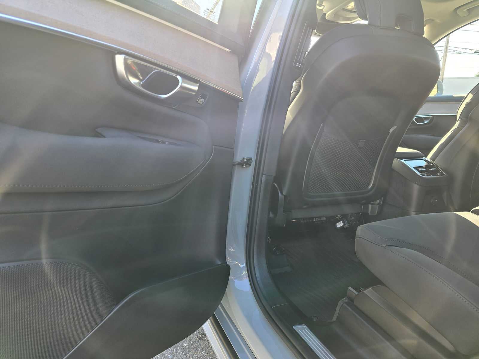 2026 Volvo XC90 Plug-In Hybrid Plus