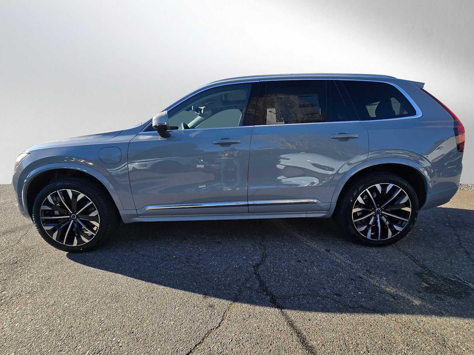 2026 Volvo XC90 Plug-In Hybrid Plus