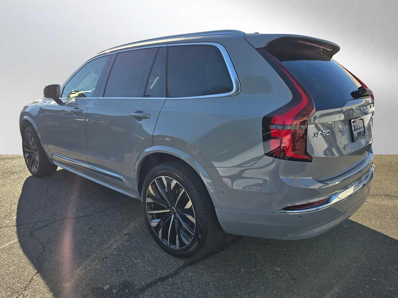 2026 Volvo XC90 Plug-In Hybrid Plus