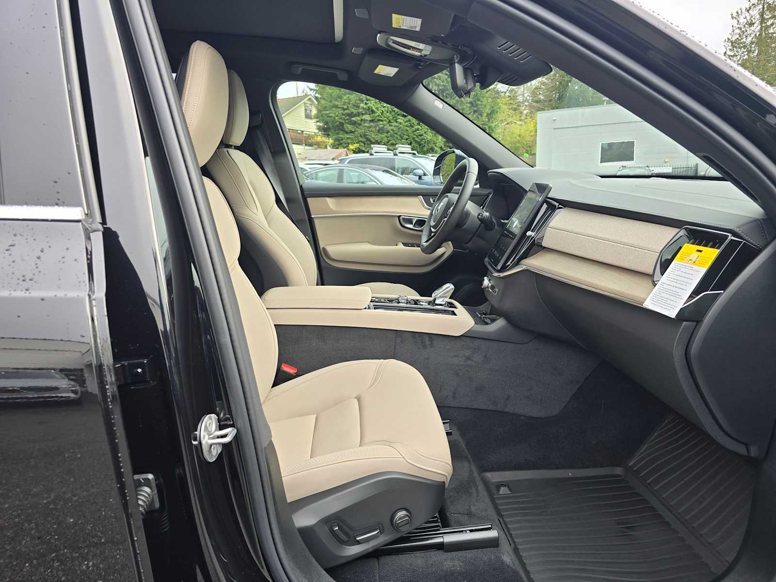 2026 Volvo XC90 Plug-In Hybrid Plus