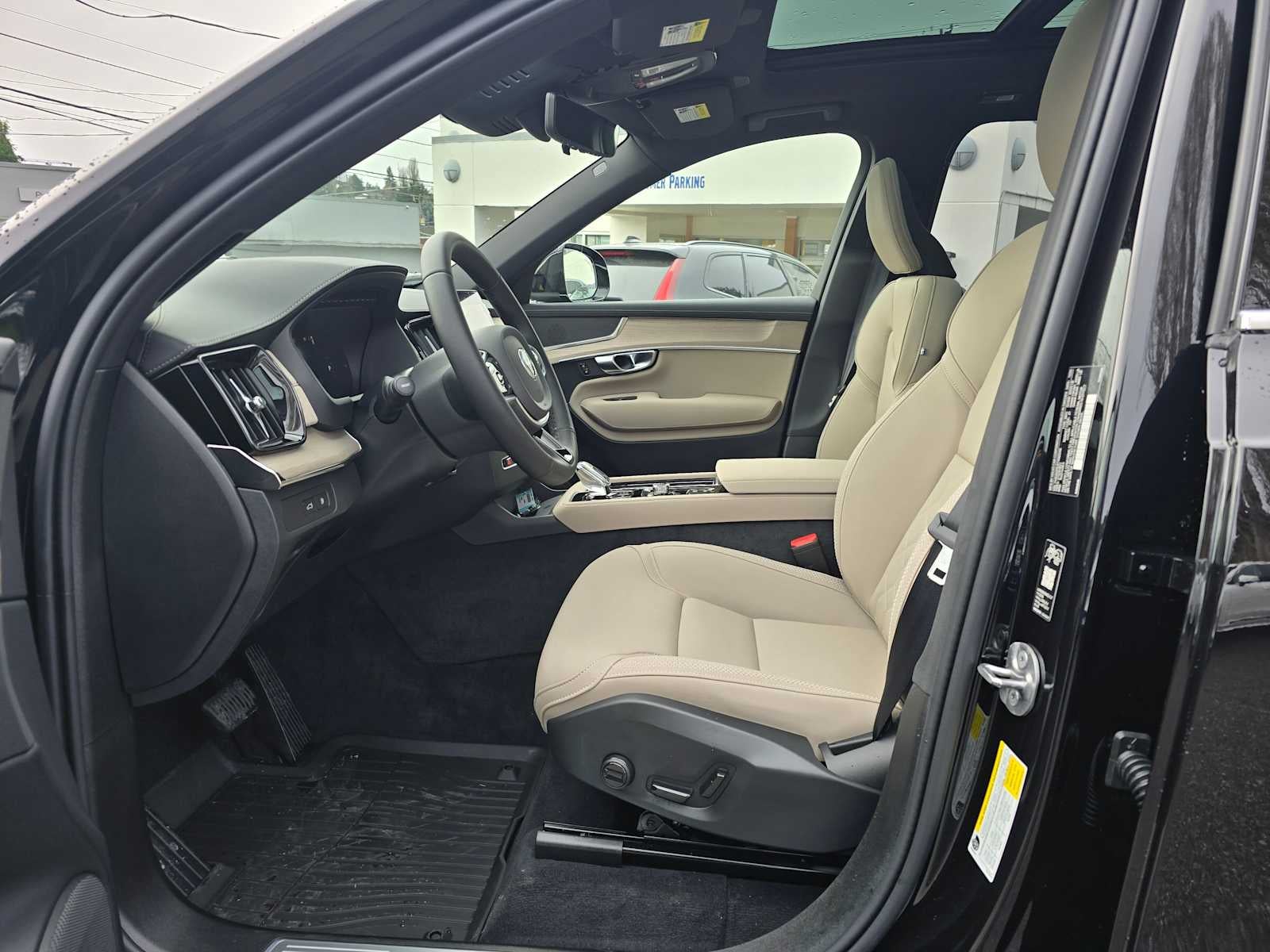 2026 Volvo XC90 Plug-In Hybrid Plus