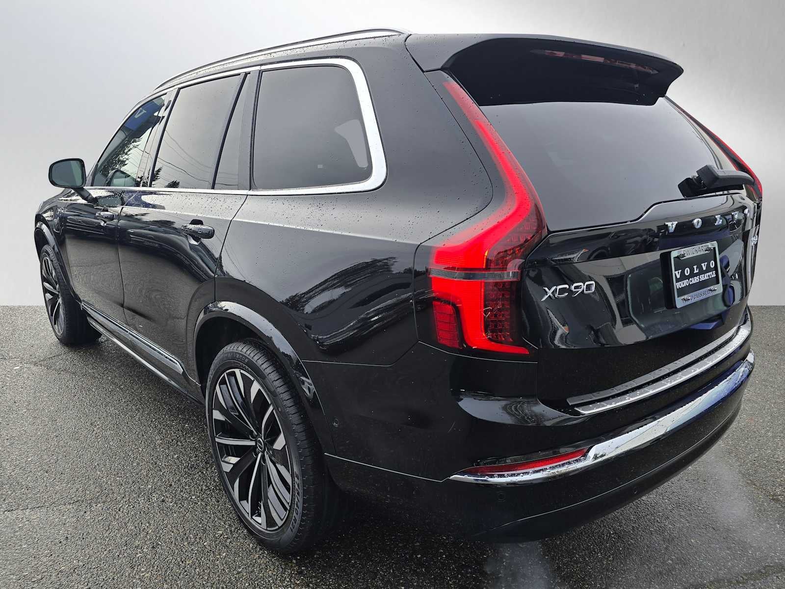 2026 Volvo XC90 Plug-In Hybrid Plus