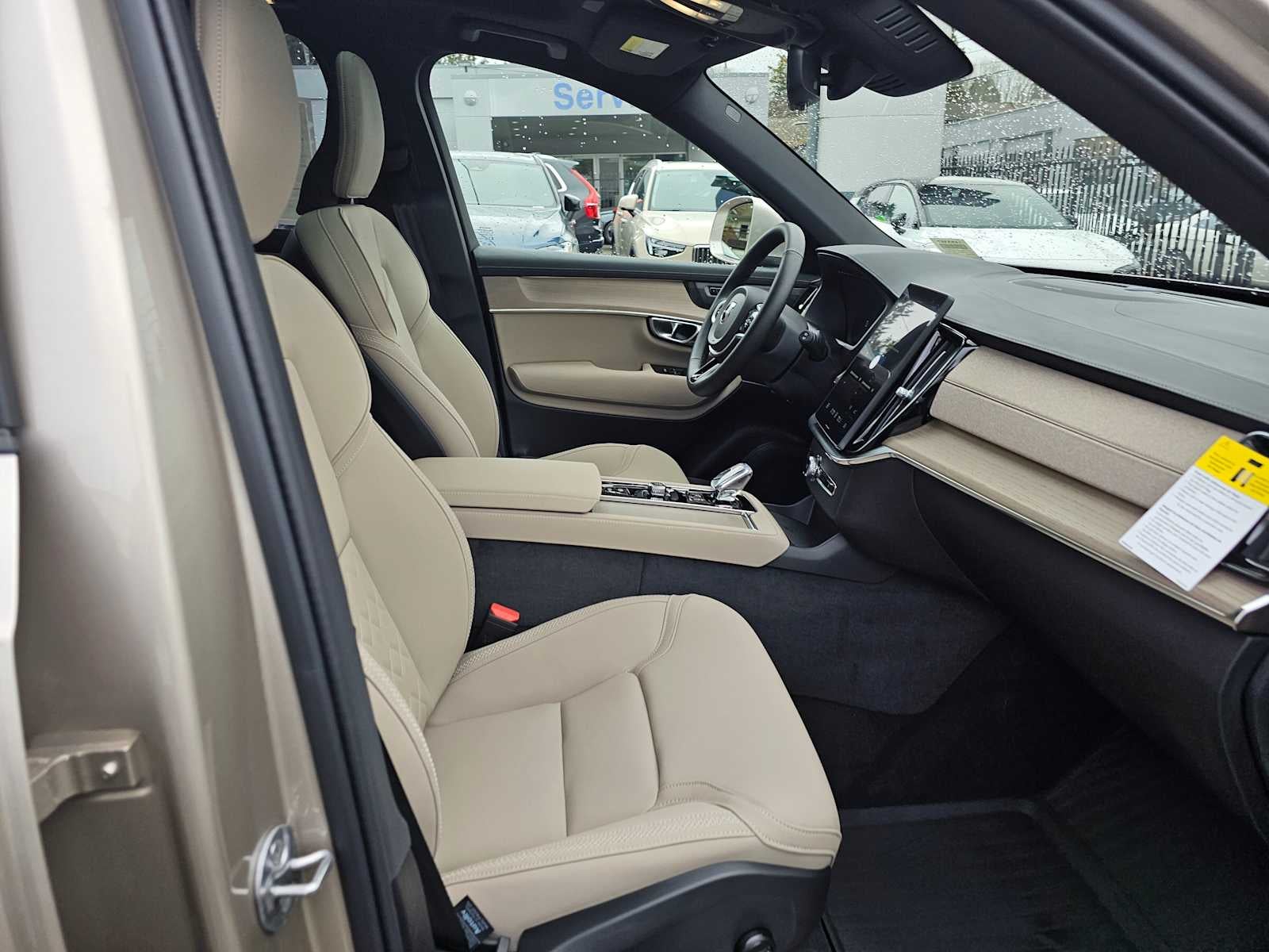 2026 Volvo XC90 Plug-In Hybrid Plus