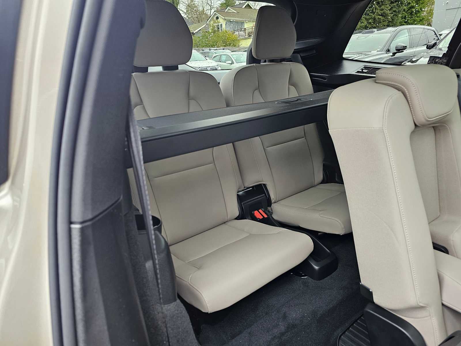 2026 Volvo XC90 Plug-In Hybrid Plus