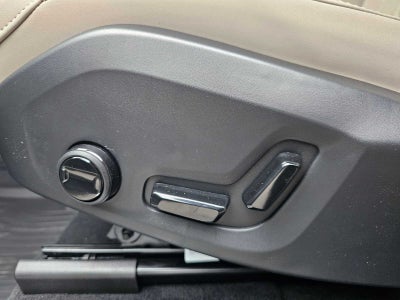 2026 Volvo XC90 Plug-In Hybrid Plus