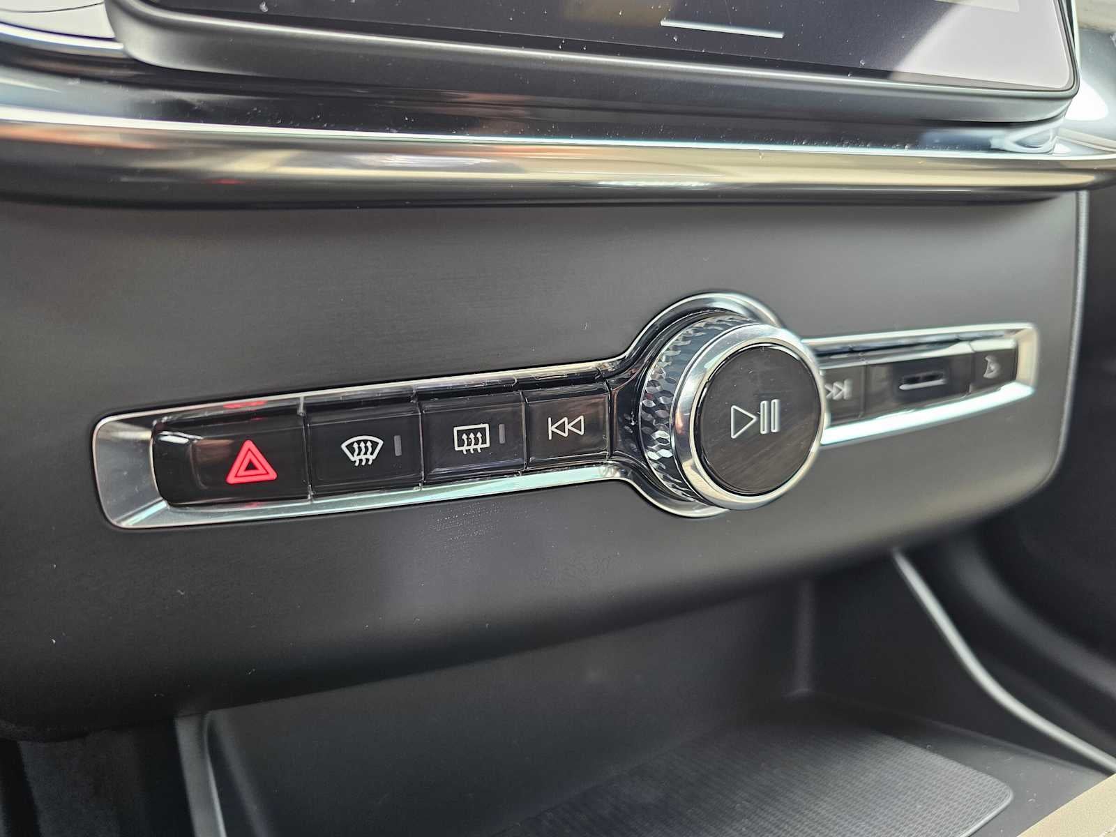 2026 Volvo XC90 Plug-In Hybrid Plus